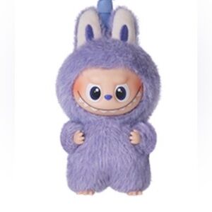 Pin for love ? Labubu